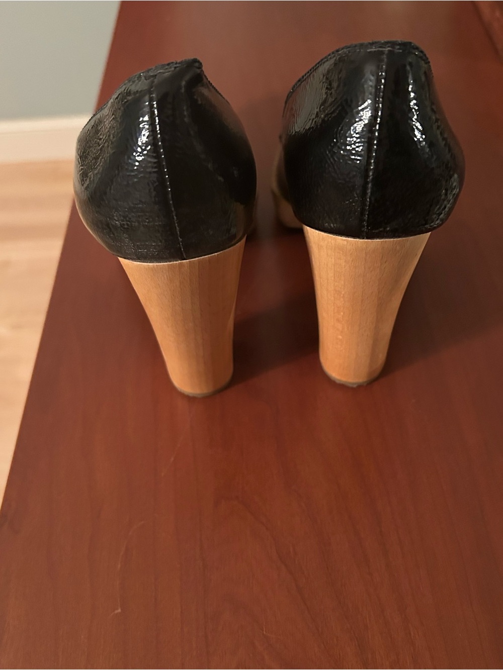 Michael Kors Classic Black Patent Platform Pump with Wood-Tone Block Heel - Picture 3 of 7